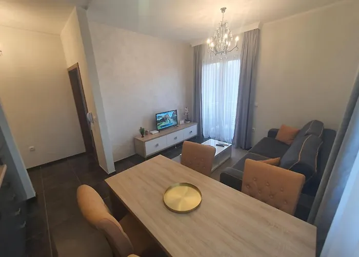 Hills 23 * 즐라티보